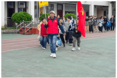 <b>此次研学之旅不只让孩子们正在体验中求知、摸</b>